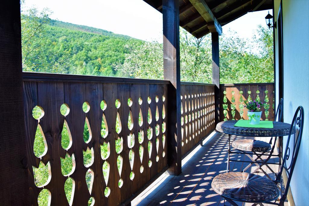 Golden Horn Guest House Iskrets ภายนอก รูปภาพ